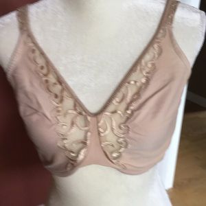 Lilyette unlined underwire bra. Tan 38DD